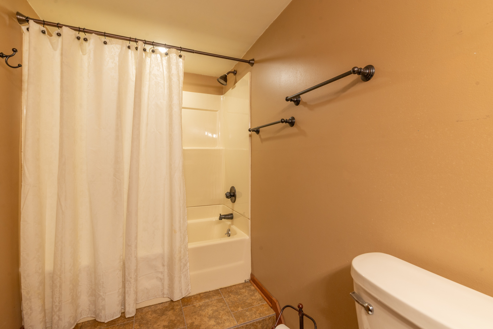 2210 Country Court Freeport, IL 61032 - Photo 24 of 41