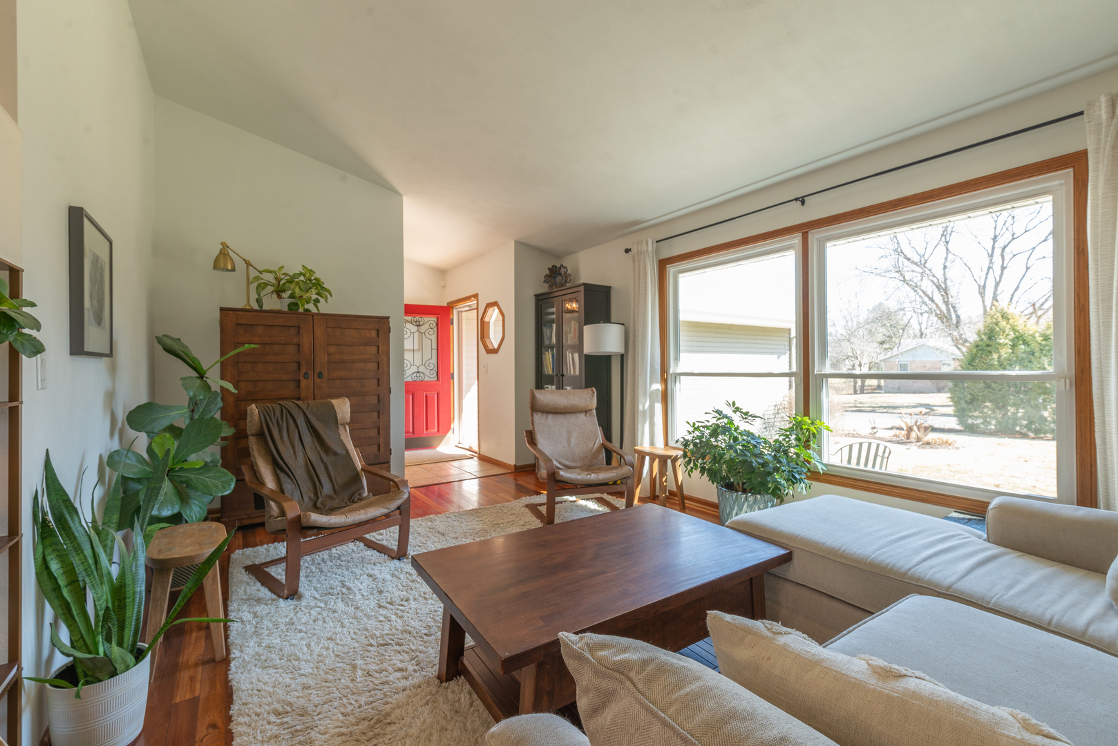 2210 Country Court Freeport, IL 61032 - Photo 4 of 41