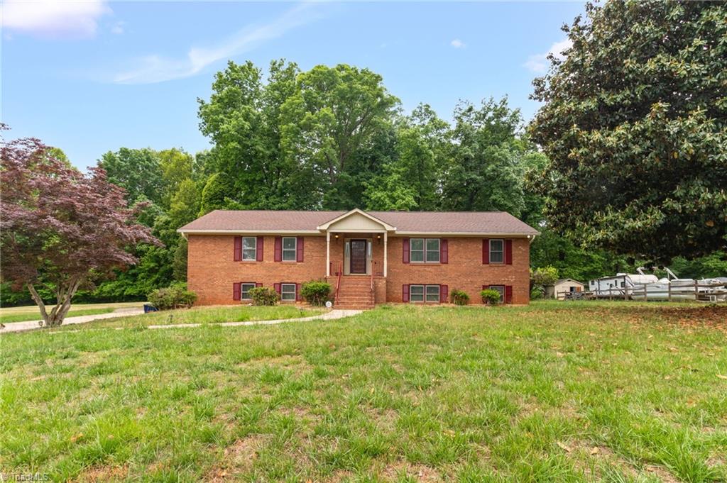 3326 Parrish Road Winston-Salem, NC 27105 - Photo 2 of 33