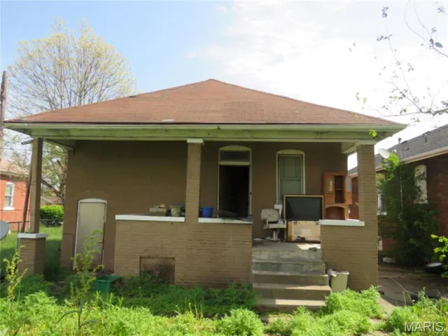 $9,900 | 2420 Illinois Avenue, East St. Louis, IL 62205