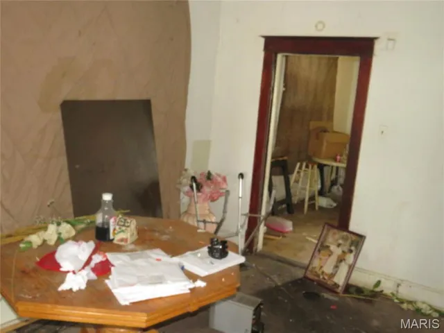 $9,900 | 2420 Illinois Avenue, East St. Louis, IL 62205