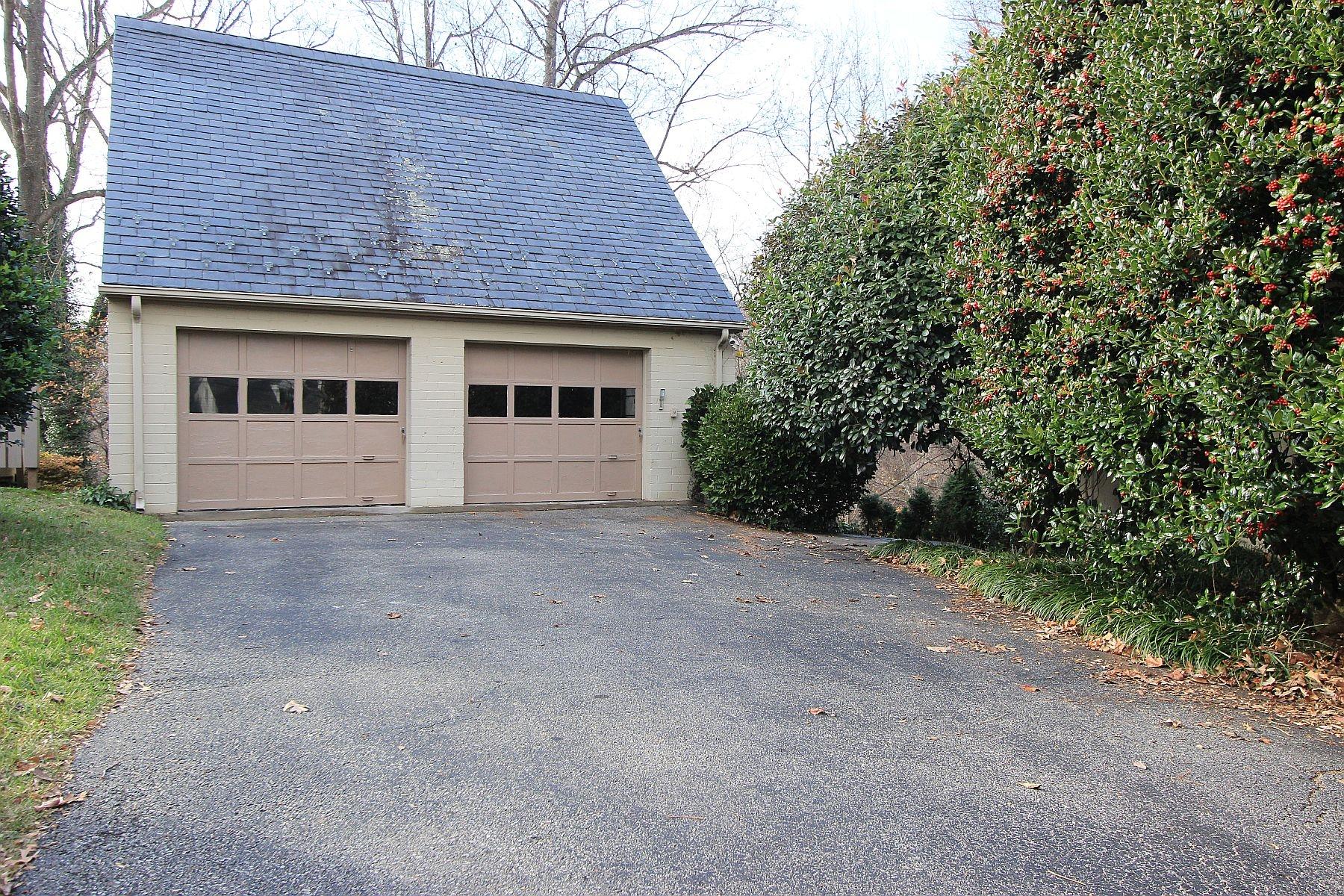 3219 White Oak Road Southwest Roanoke, VA 24014 - Photo 4 of 55 IMG_5067