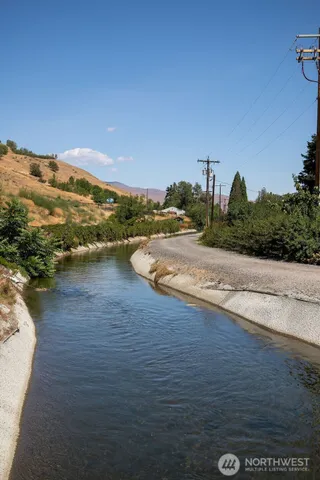 a view of a lake with houses