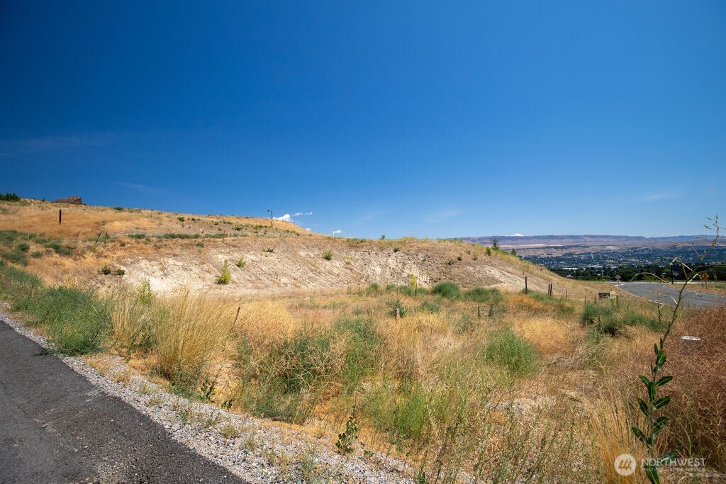 0 Ridgefield Way Wenatchee, WA 98801 - Photo 10 of 24 a view of ocean