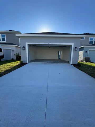 $2,600 | 5673 Liveliness Alley, Clermont, FL 34714