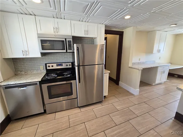 $1,295 | 706 Milton Avenue, Unit 2, Syracuse, NY 13204