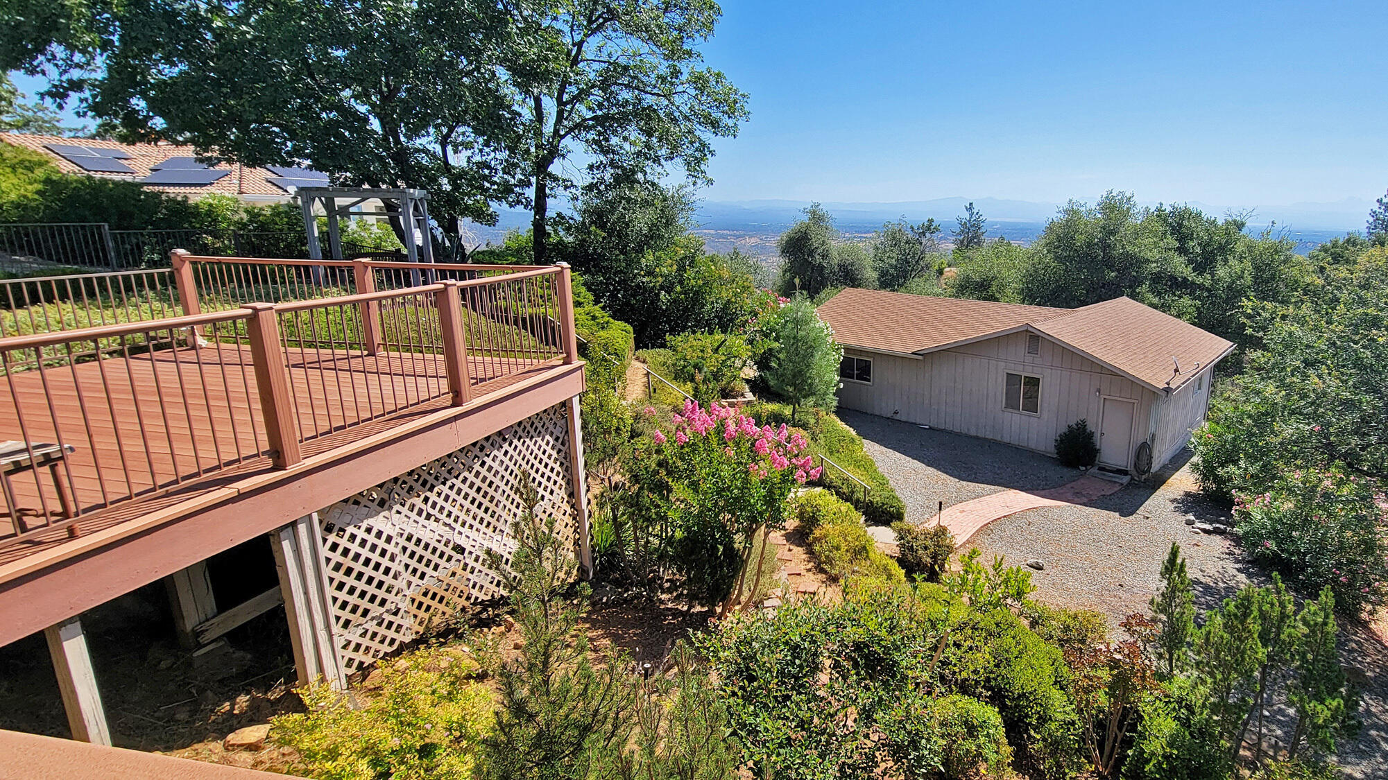 15723 Highland Point Way Redding, CA 96001 - Photo 33 of 40 deck-to-shop3