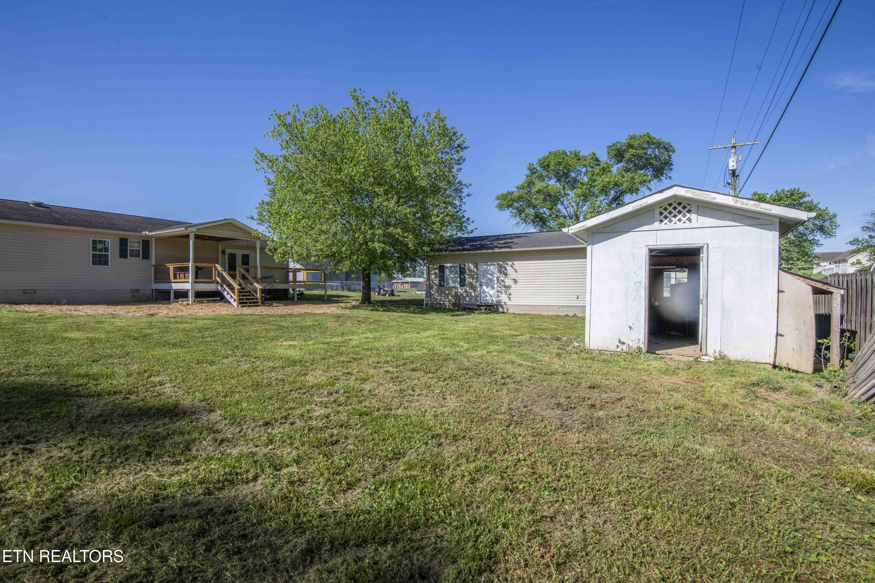 1104 Swan Pond Cir Road Harriman, TN 37748 - Photo 34 of 40 storage shed