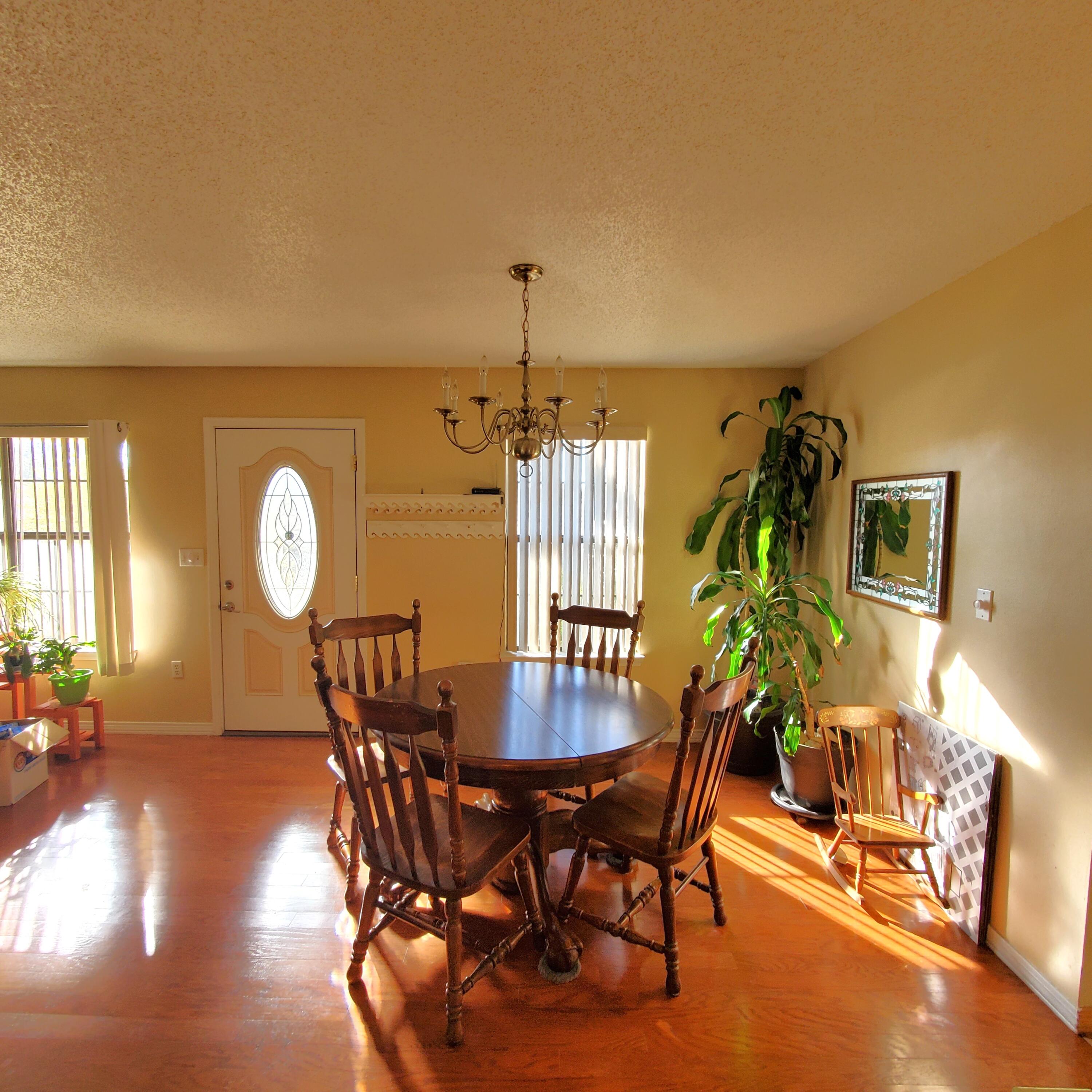 6060 Old Bethel Road Crestview, FL 32536 - Photo 8 of 25 a dining room with furniture and window