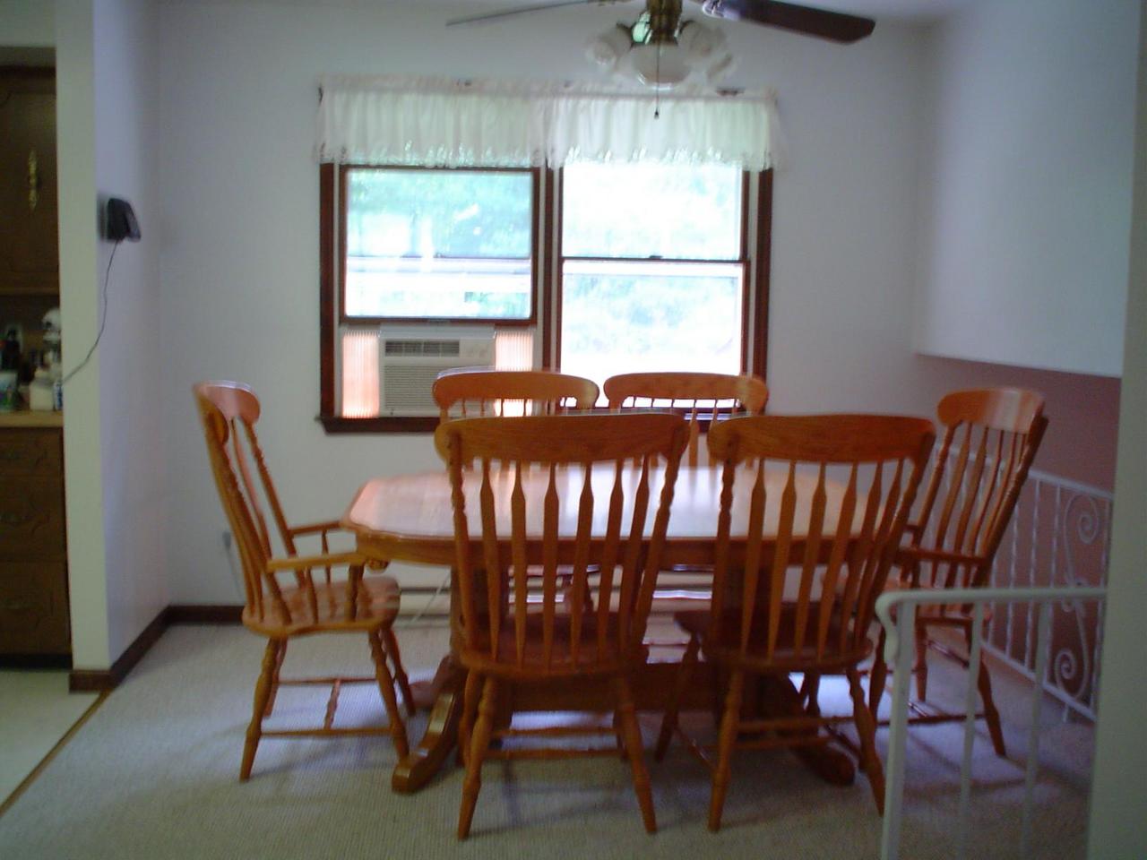 26 Balson Road Stroudsburg, PA 18360 - Photo 11 of 12 Dining Room