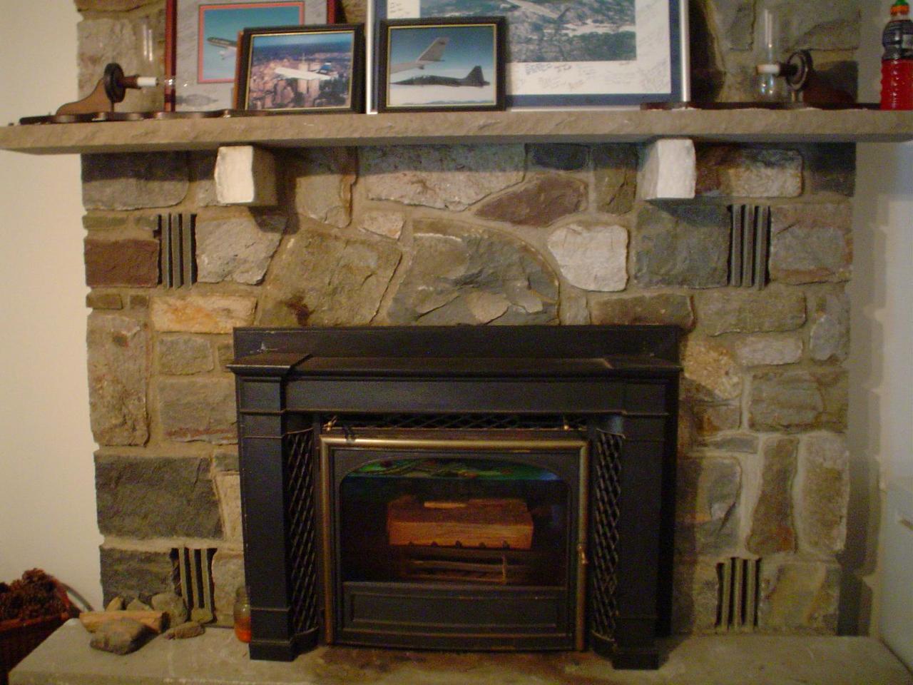 26 Balson Road Stroudsburg, PA 18360 - Photo 5 of 12 Family Room Fireplace