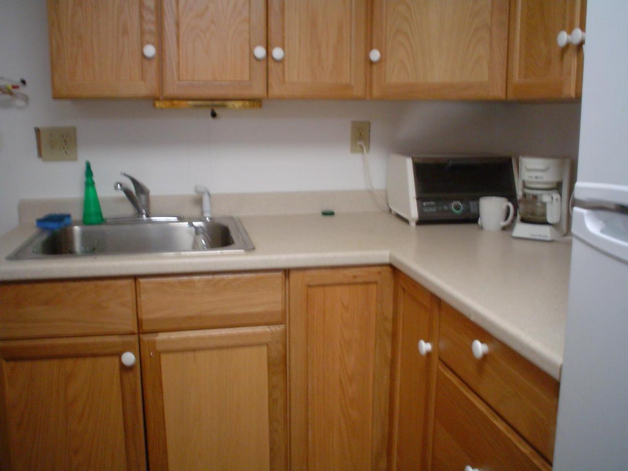 26 Balson Road Stroudsburg, PA 18360 - Photo 8 of 12 Apt Kitchen