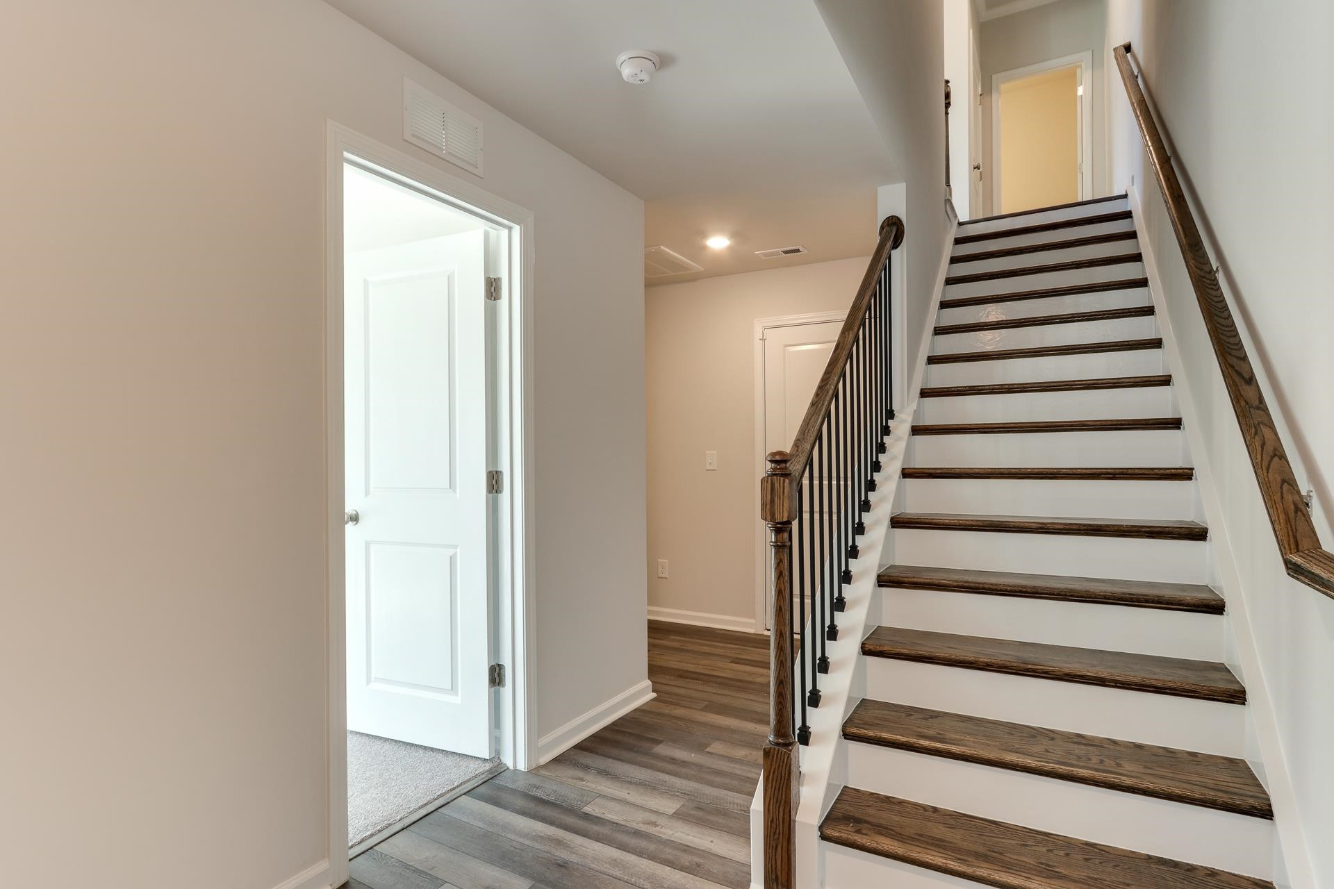 5237 Forsyth Park Street, Unit 3193 Raleigh, NC 27616 - Photo 6 of 34 Foyer