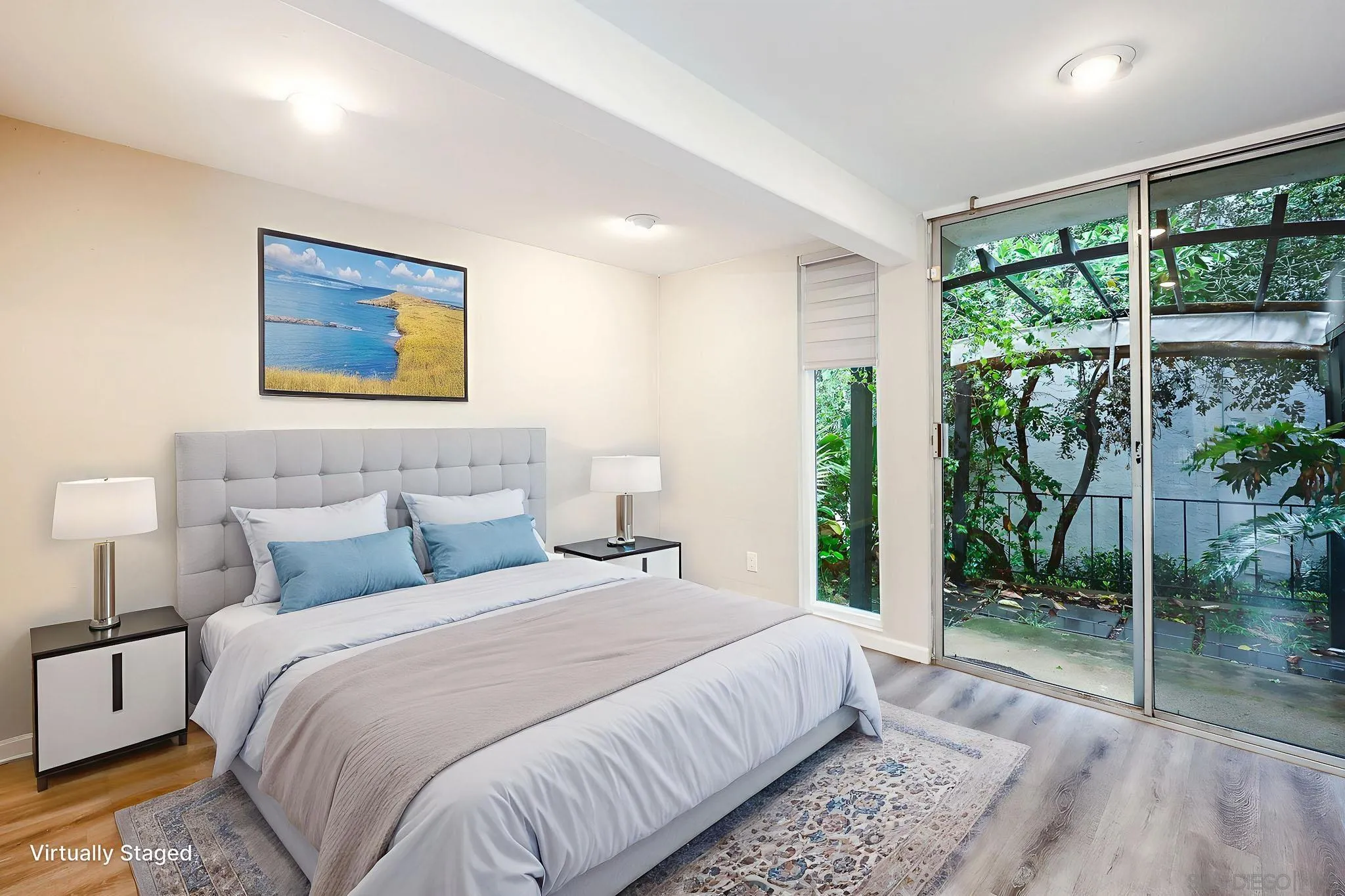 2406 Altisma Way, Unit A Carlsbad, CA 92009 - Photo 4 of 33 Digitally Altered. Original Image (https://zimg.paragon.ice.com/ParagonImages/Property/PA/SDMLS/-515869/27/533/400/14b7016beb13d49b382a923215dddc44/3/05c198f15e40aa1611bbce1ba031b75a/-515869-22a17015-c62c-4608-9146-d564dd52ffc4.JPG)