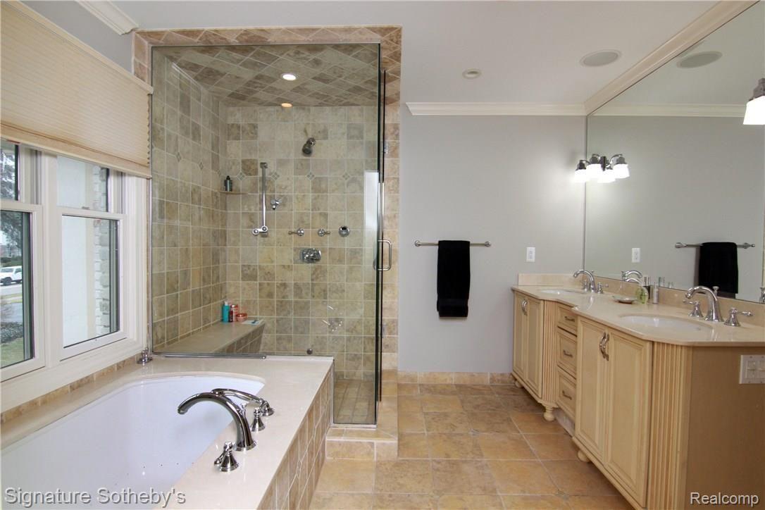 770 North Cranbrook Road Bloomfield Hills, MI 48301 - Photo 24 of 39 18.jpg