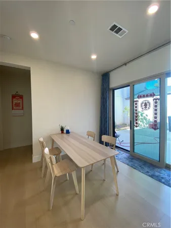 $6,000 | 104 Spectacle, Irvine, CA 92618