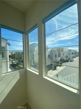 $6,000 | 104 Spectacle, Irvine, CA 92618