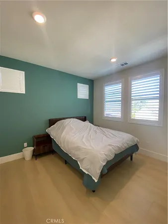 $6,000 | 104 Spectacle, Irvine, CA 92618