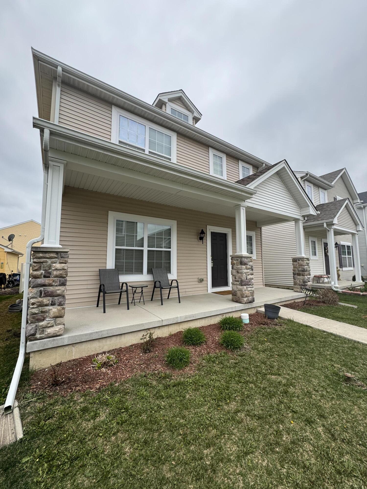 12723 Ellsworth Street Crown Point, IN 46307 - Photo 2 of 19 1500x2000