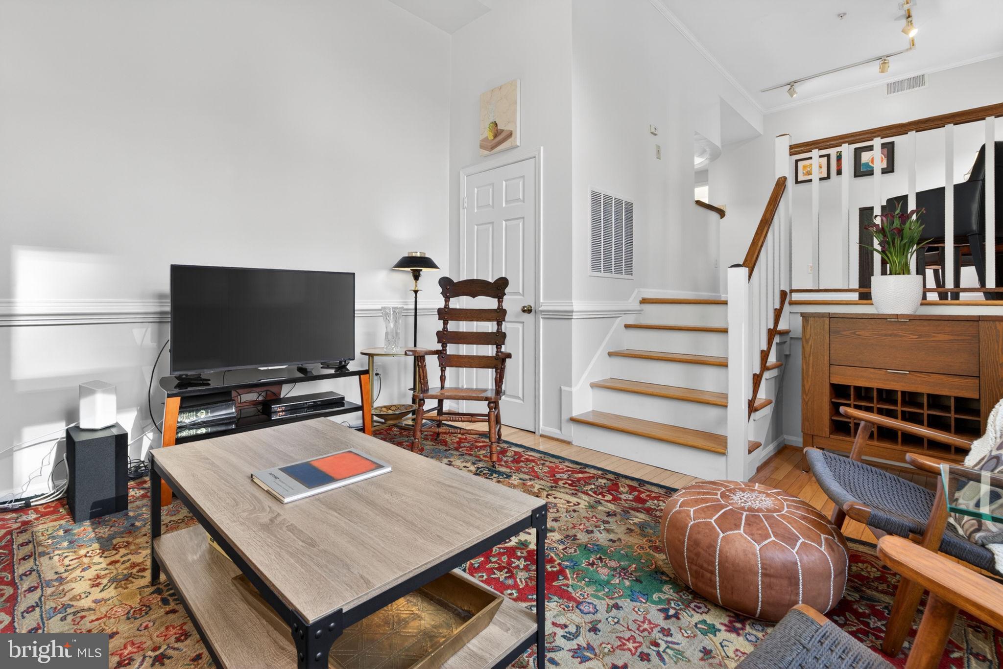 1619 R Street Northwest, Unit 101 Washington, DC 20009 - Photo 8 of 28