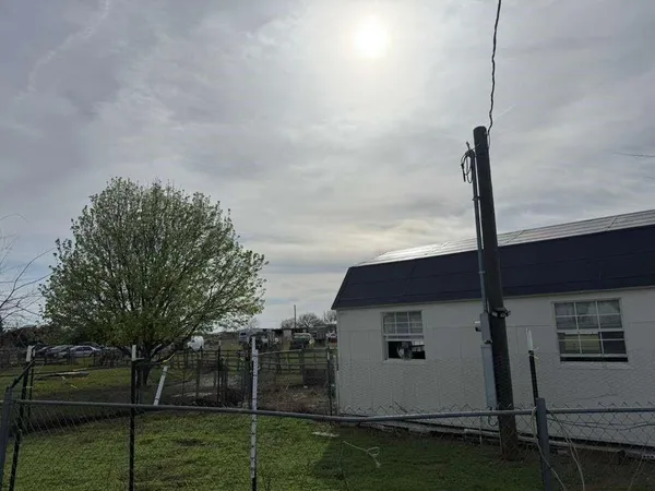 $2,100 | 13338 County Road 426, Anna, TX 75409