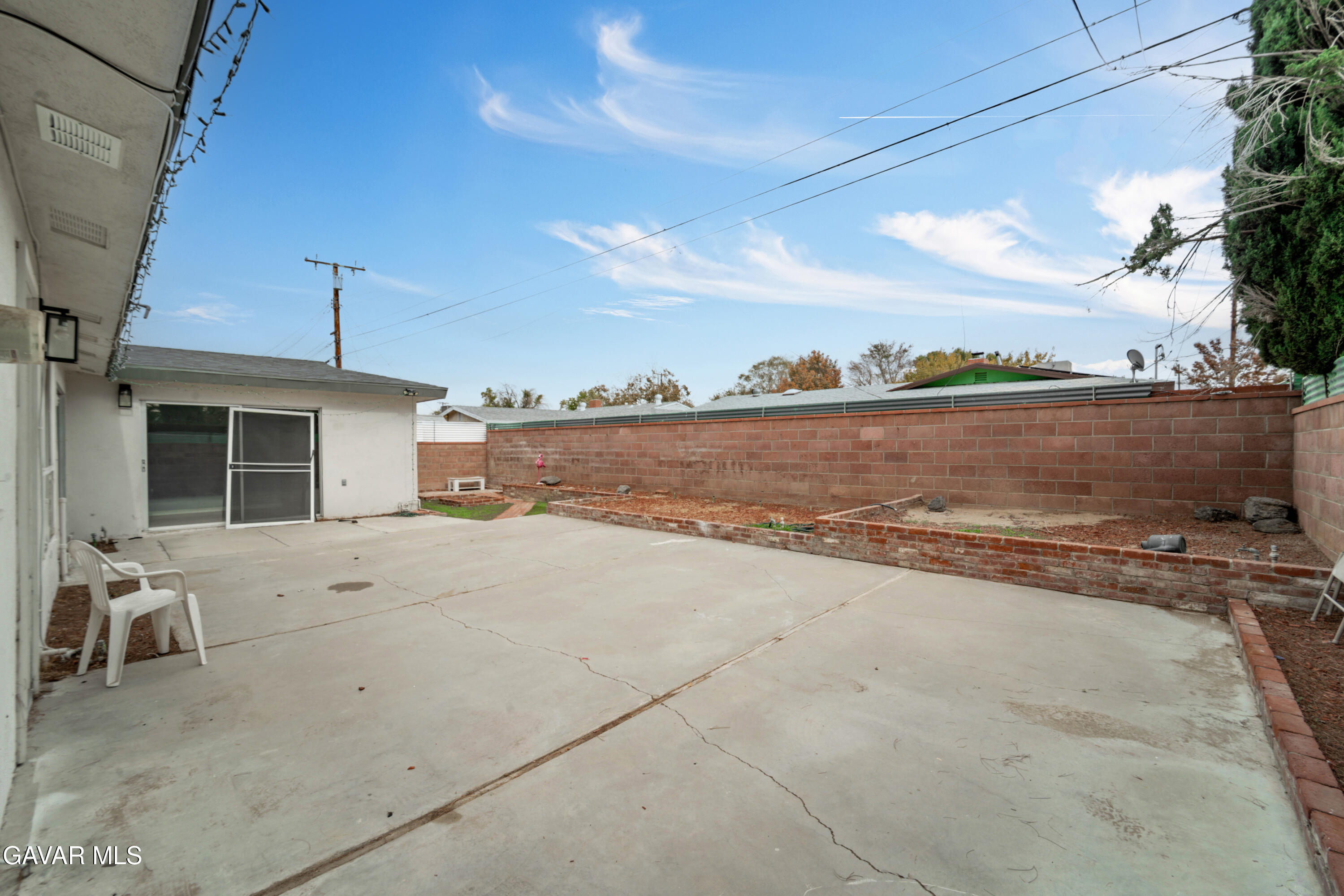 44526 Stanridge Avenue Lancaster, CA 93535 - Photo 6 of 26 a view of a lake view
