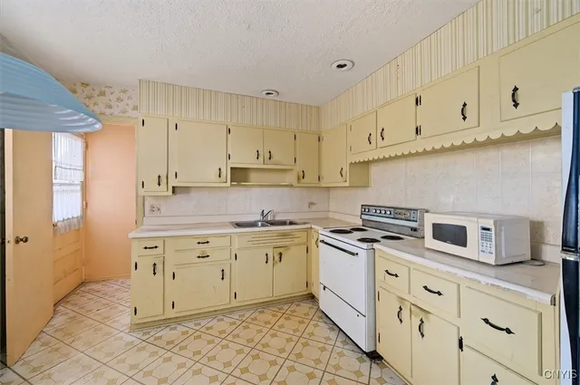 $149,900 | 307 Oakwood Street, Rome, NY 13440