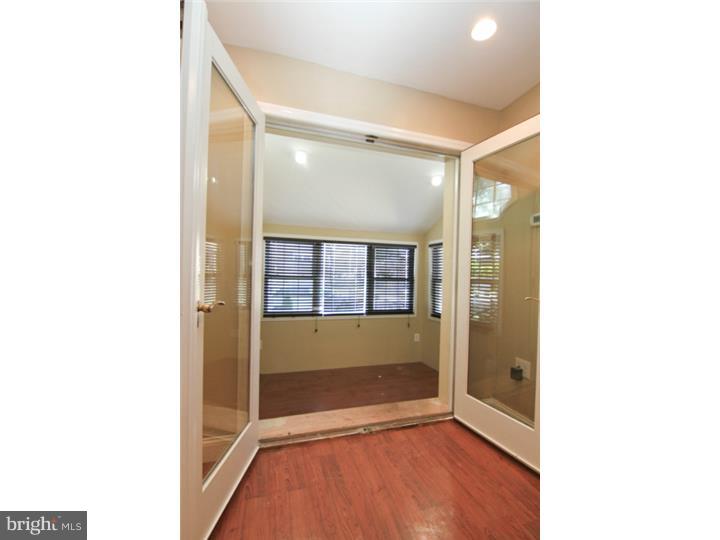 1217 Edgehill Road Darby, PA 19023 - Photo 6 of 25