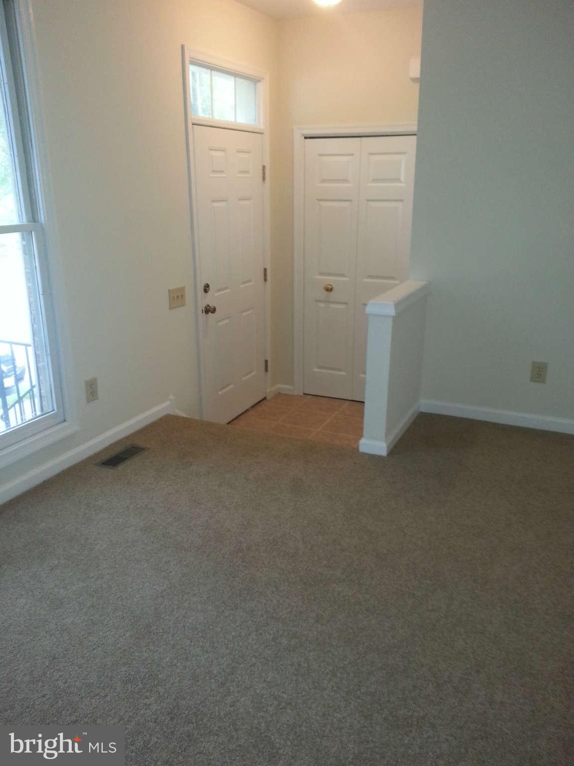 406 Harrogate Road Fredericksburg, VA 22406 - Photo 3 of 26 Interior (General)