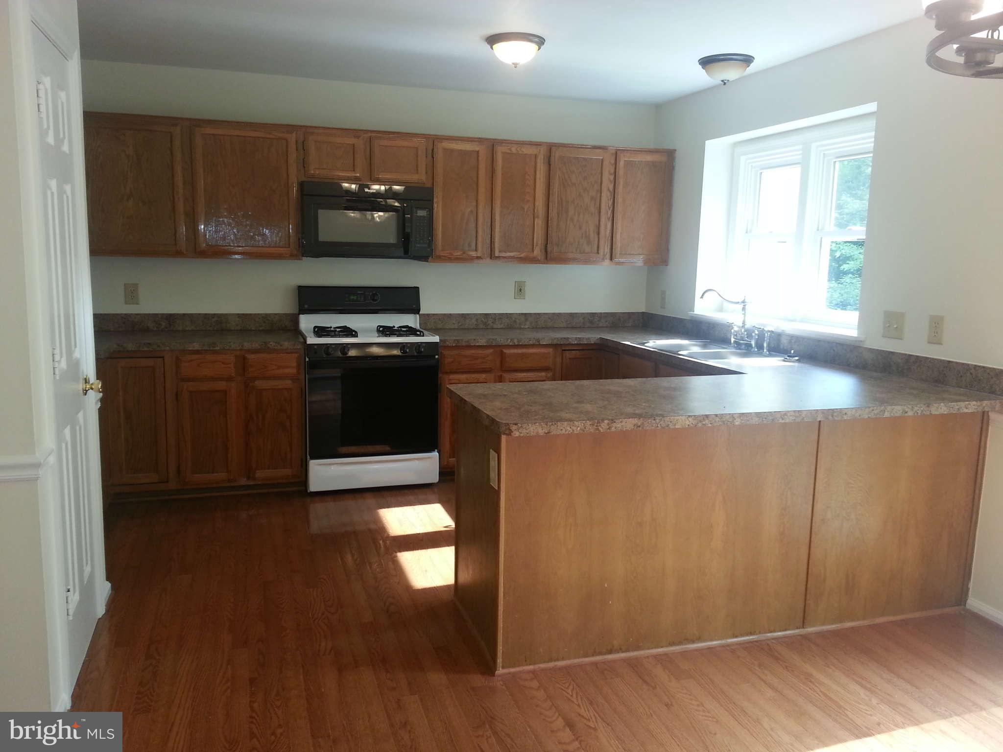 406 Harrogate Road Fredericksburg, VA 22406 - Photo 8 of 26 Kitchen