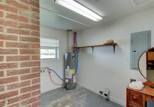 a view of a storage & utility room