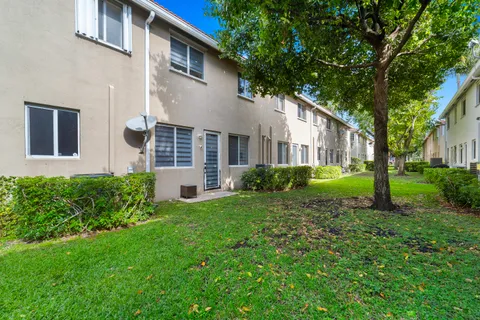 $429,999 | 21105 Northwest 14th Place, Unit 4, Miami Gardens, FL 33169