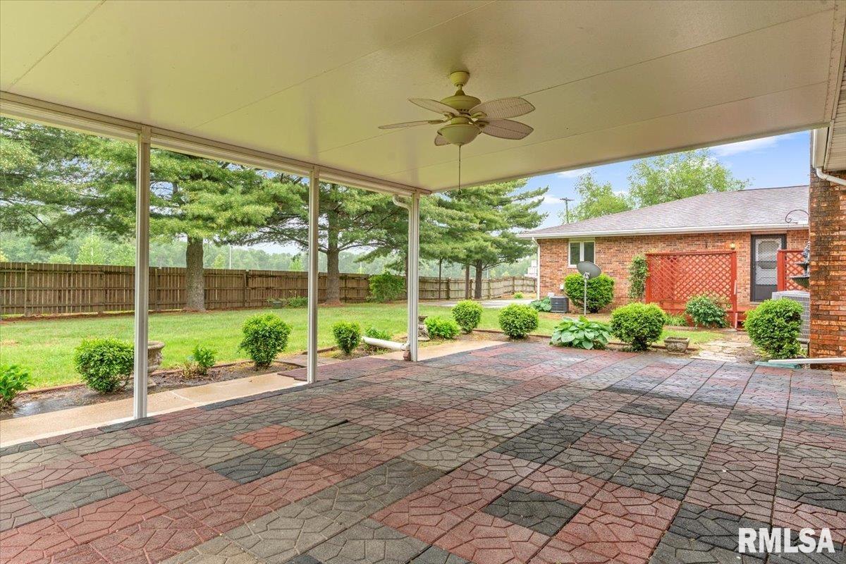 80 Celeste Court Springfield, IL 62703 - Photo 7 of 12 Gallery Image 7