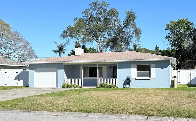 $2,395 | 105 North Aurora Avenue, Clearwater, FL 33765