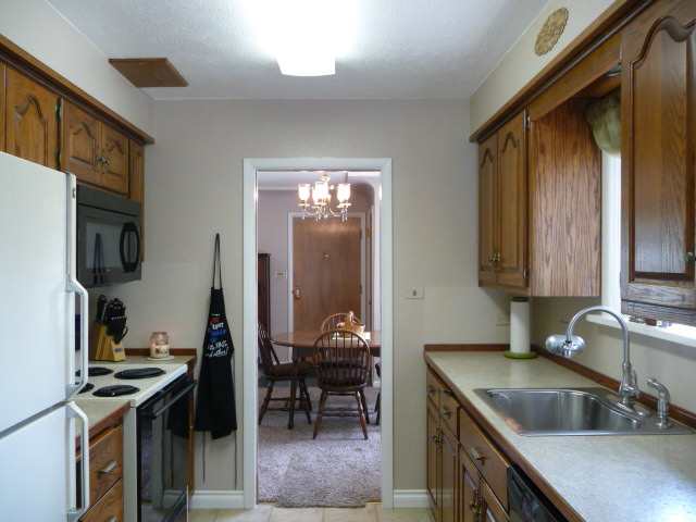 613 North Willow Road Spokane Valley, WA 99206 - Photo 4 of 9