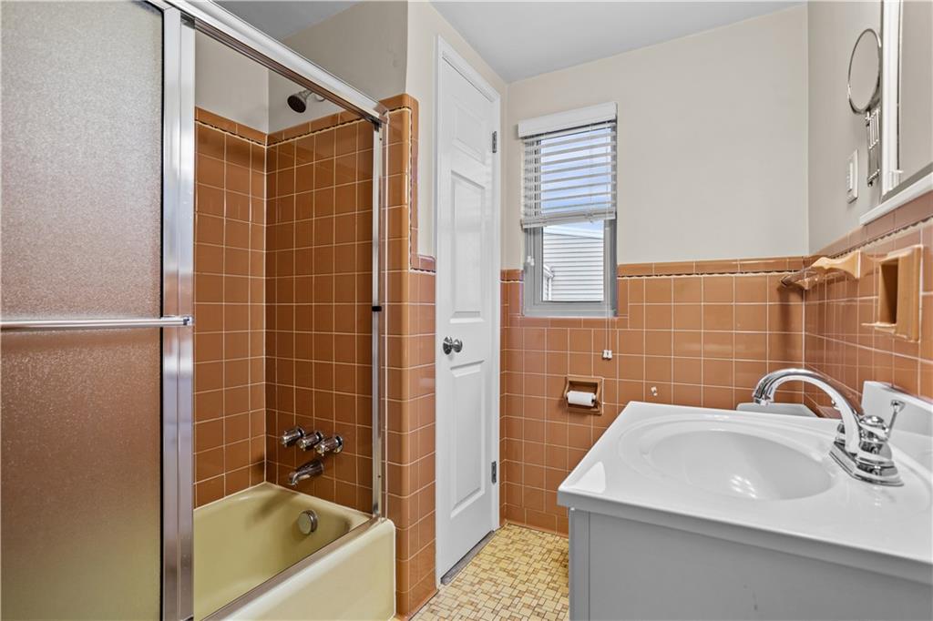 5426 Baptist Road Pittsburgh, PA 15236 - Photo 20 of 27 Gallery Image 20