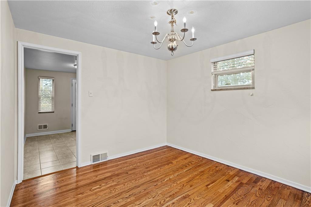 5426 Baptist Road Pittsburgh, PA 15236 - Photo 9 of 27 Gallery Image 9