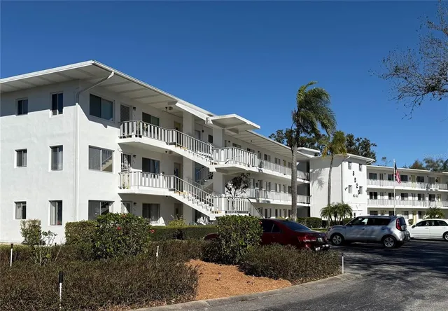 $1,250 | 8454 111th Street North, Unit 205, Seminole, FL 33772