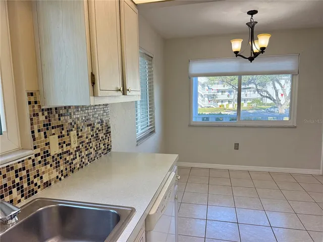$1,250 | 8454 111th Street North, Unit 205, Seminole, FL 33772