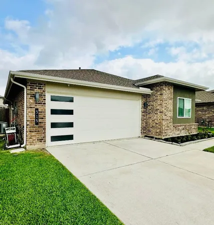 $1,900 | 315 John House Lane, Rosharon, TX 77583