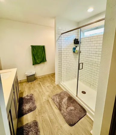 $2,200 | 315 John House Lane, Rosharon, TX 77583