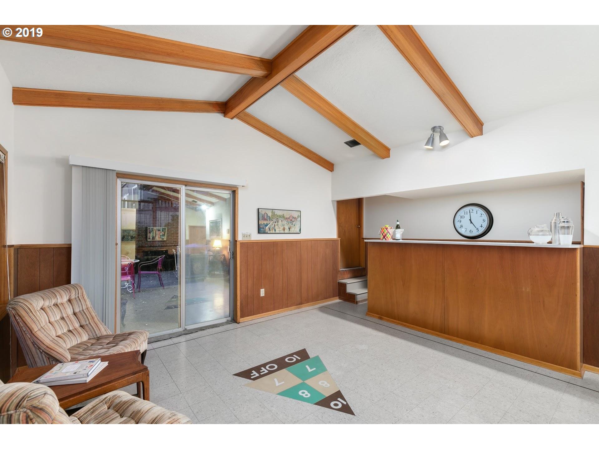 6209 Southwest Tower Way Portland, OR 97221 - Photo 17 of 30 Family Room