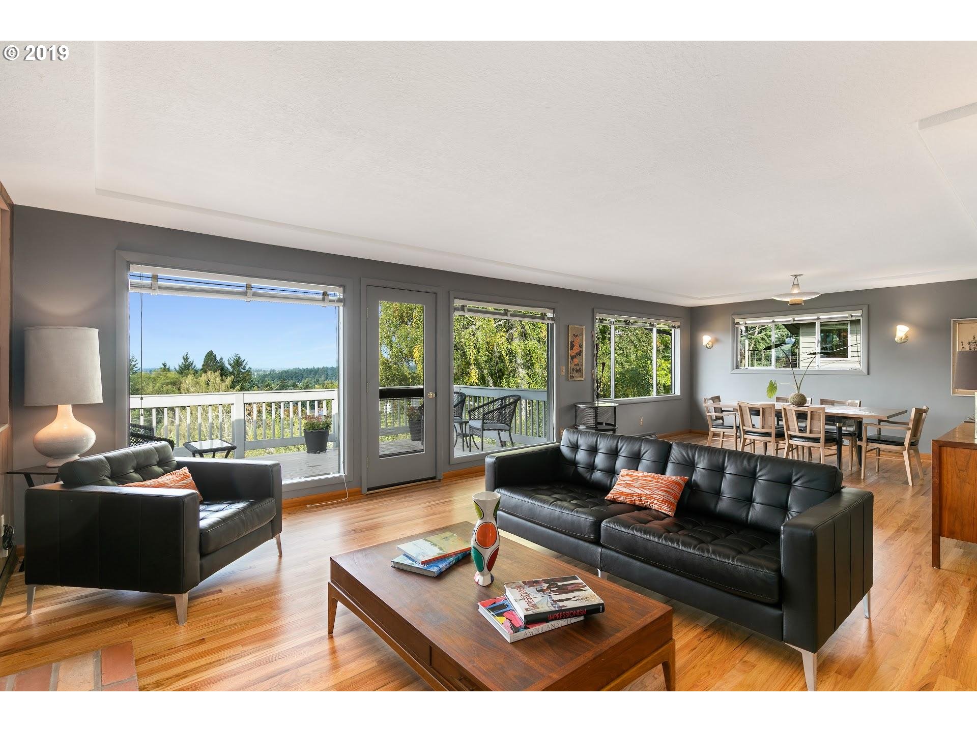 Living Room/Dining Room