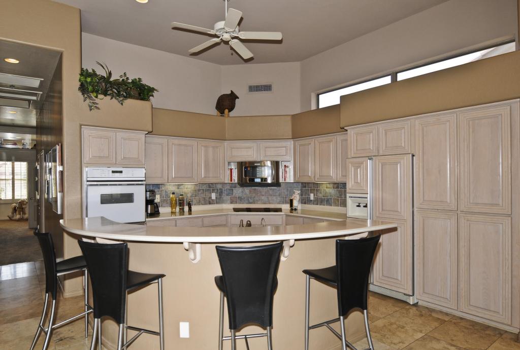 13622 East Geronimo Road Scottsdale, AZ 85259 - Photo 7 of 17 Kitchen