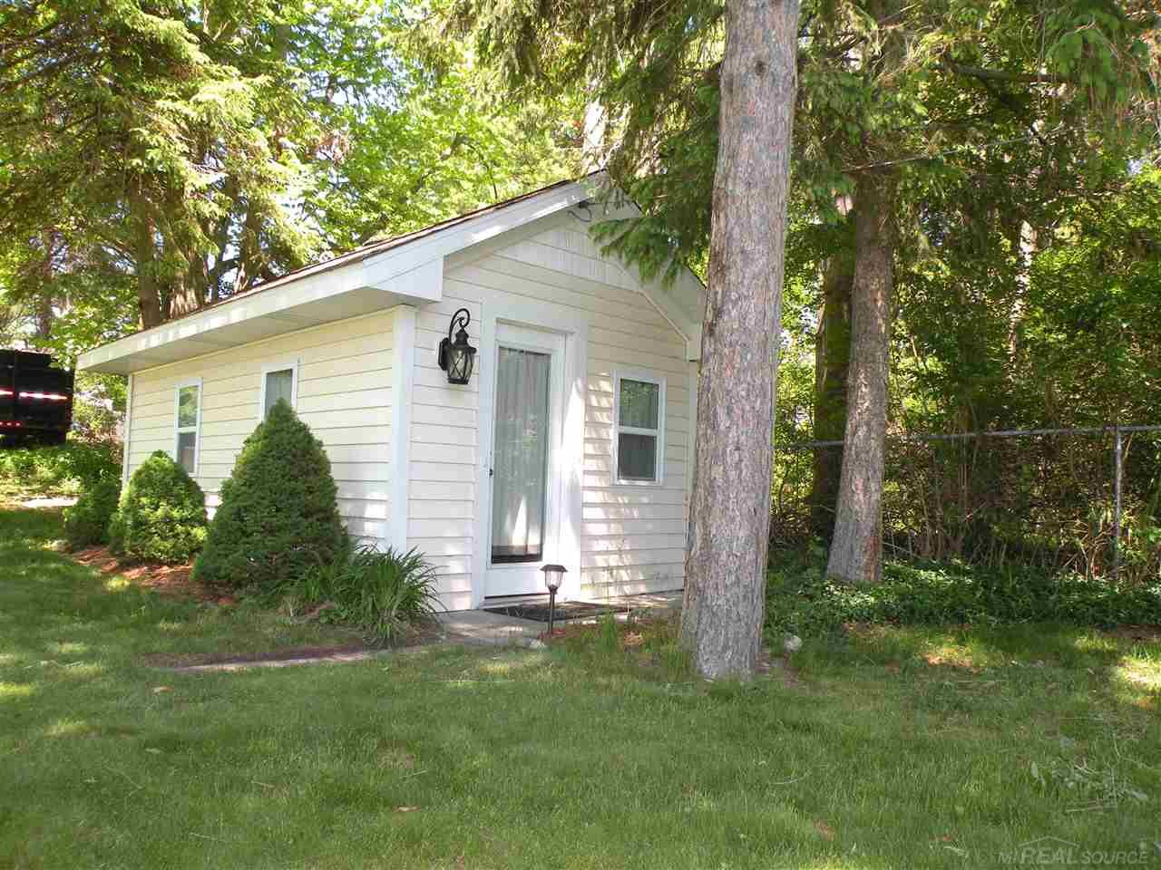 8747 Lakeshore Road Lexington, MI 48450 - Photo 31 of 36 50013279-30.JPG