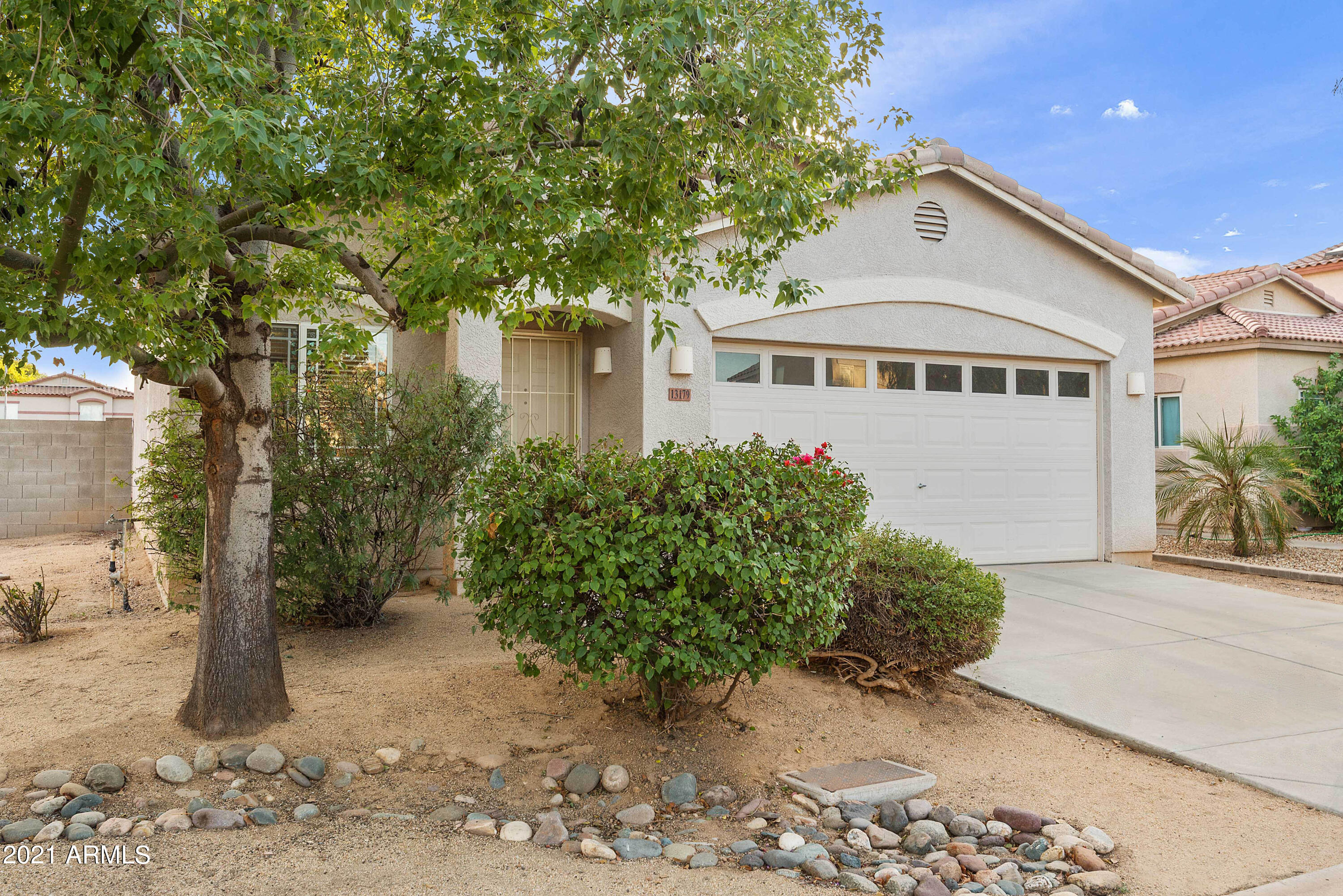 13179 West Redfield Road Surprise, AZ 85379 - Photo 1 of 27 _DSC9391