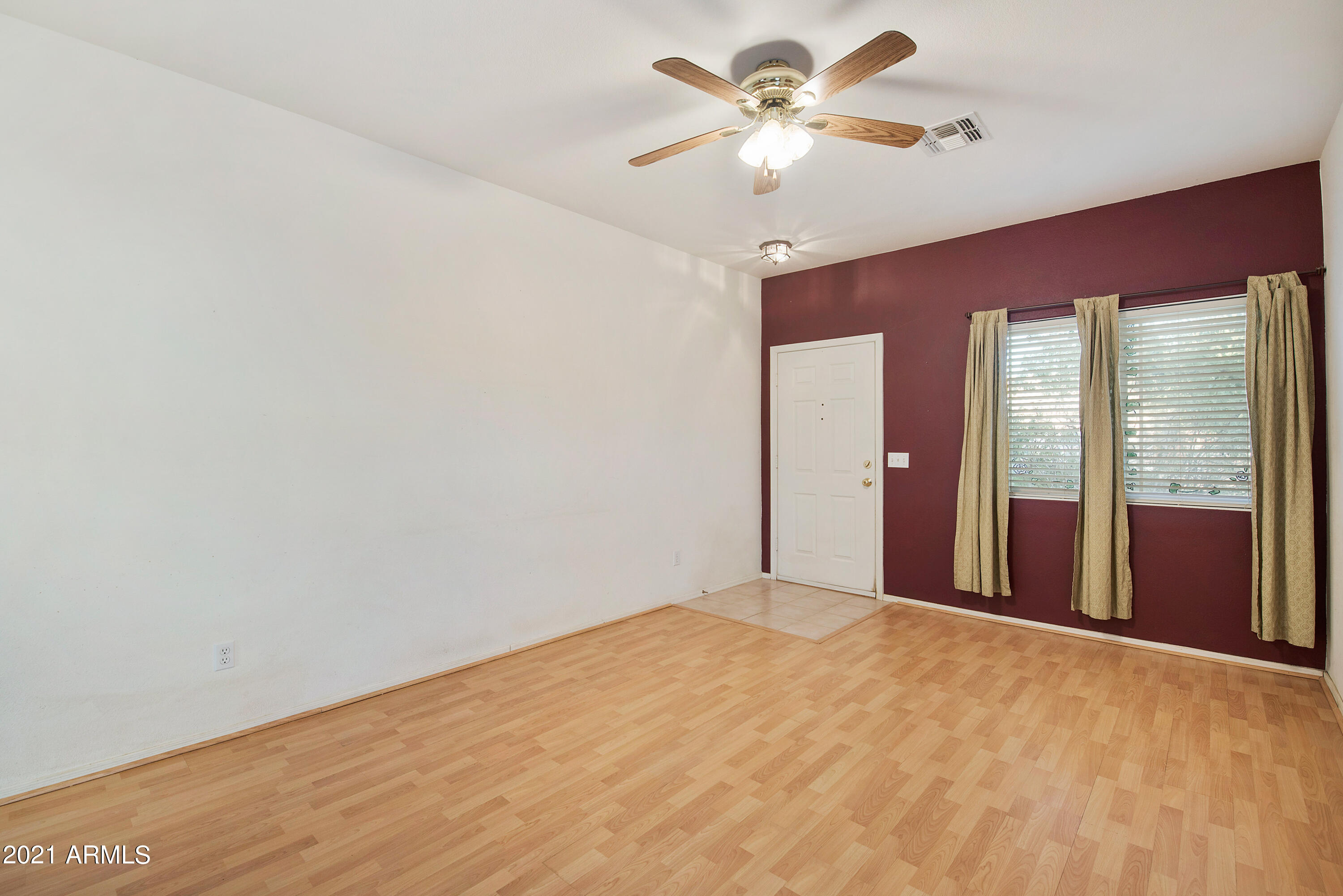 13179 West Redfield Road Surprise, AZ 85379 - Photo 12 of 27 _DSC9409