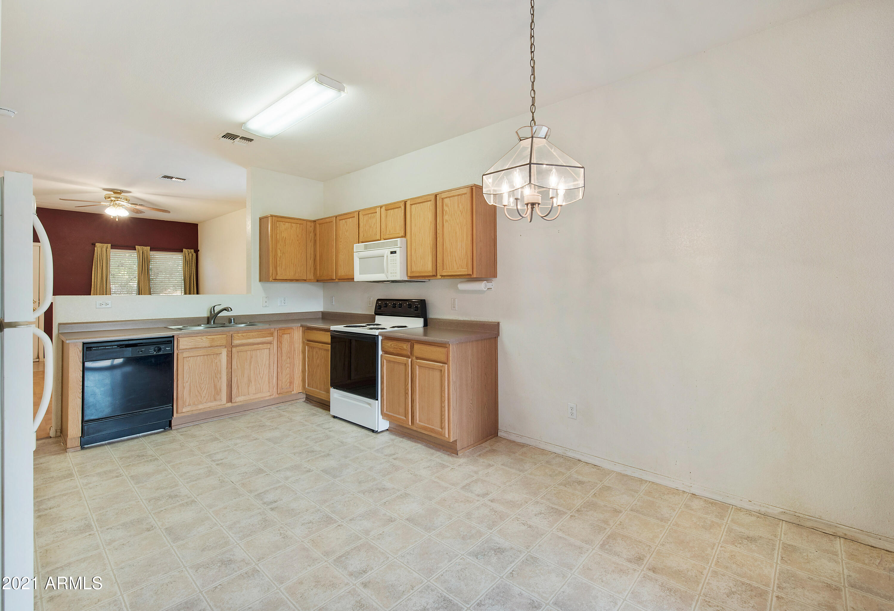 13179 West Redfield Road Surprise, AZ 85379 - Photo 16 of 27 _DSC9424