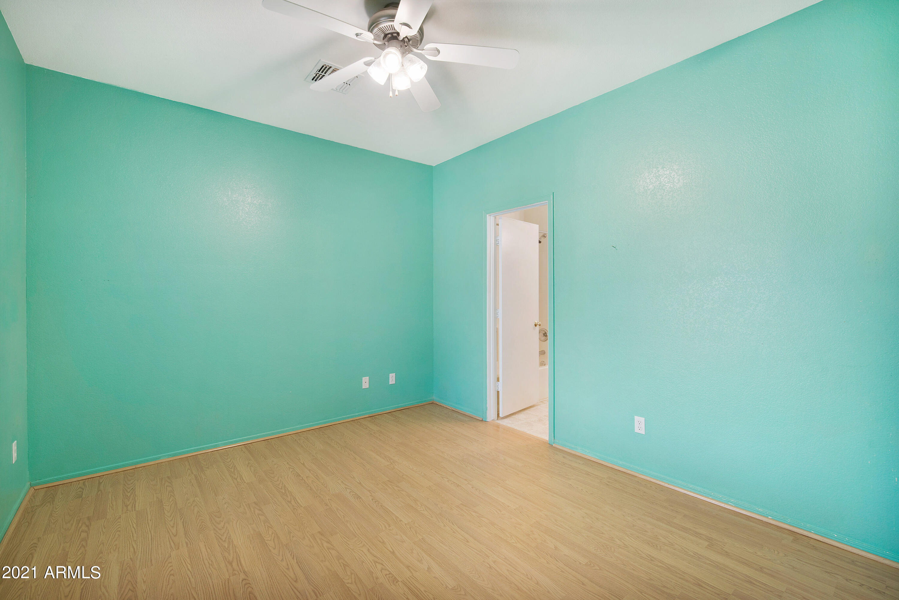 13179 West Redfield Road Surprise, AZ 85379 - Photo 17 of 27 _DSC9427
