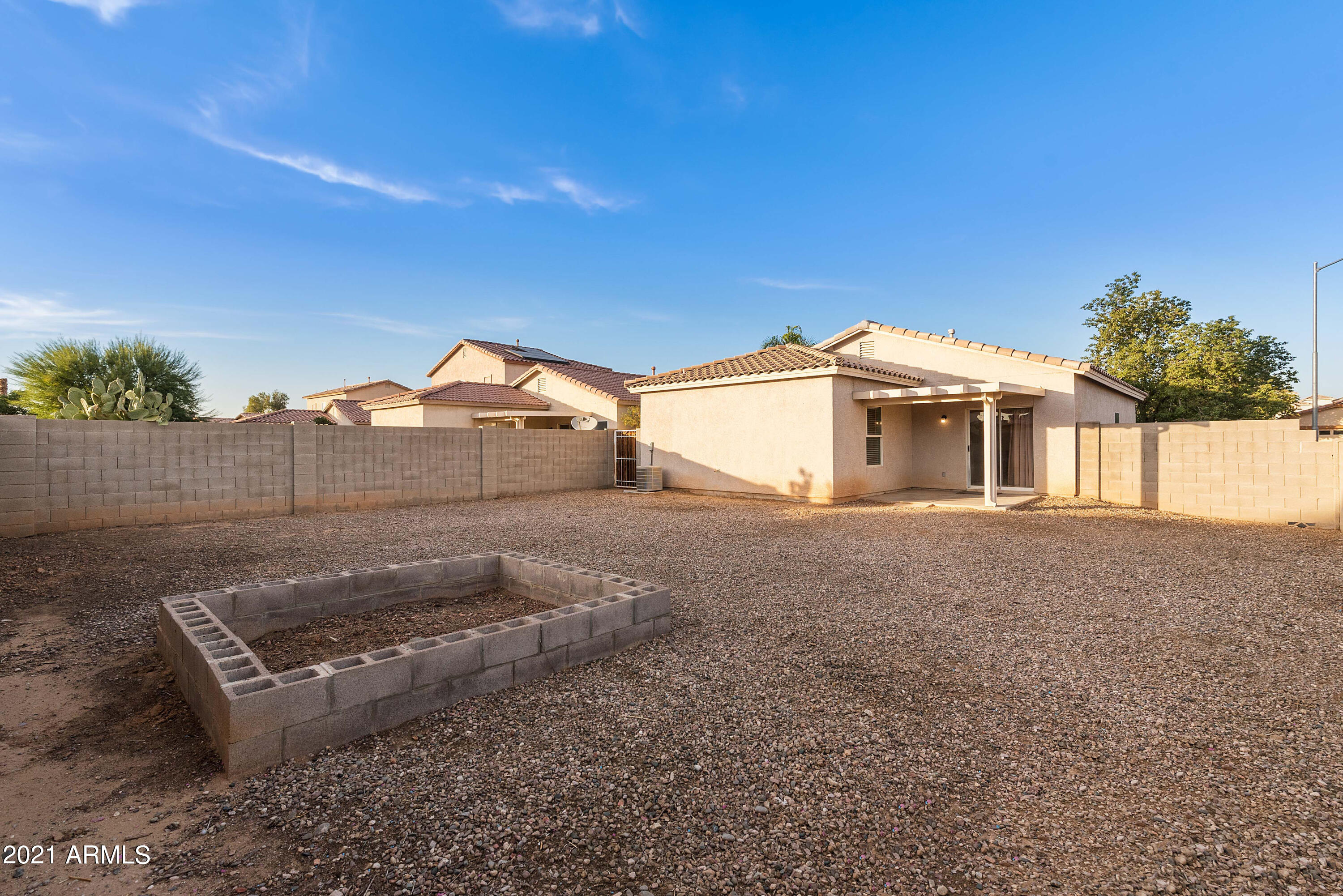 13179 West Redfield Road Surprise, AZ 85379 - Photo 25 of 27 _DSC9398
